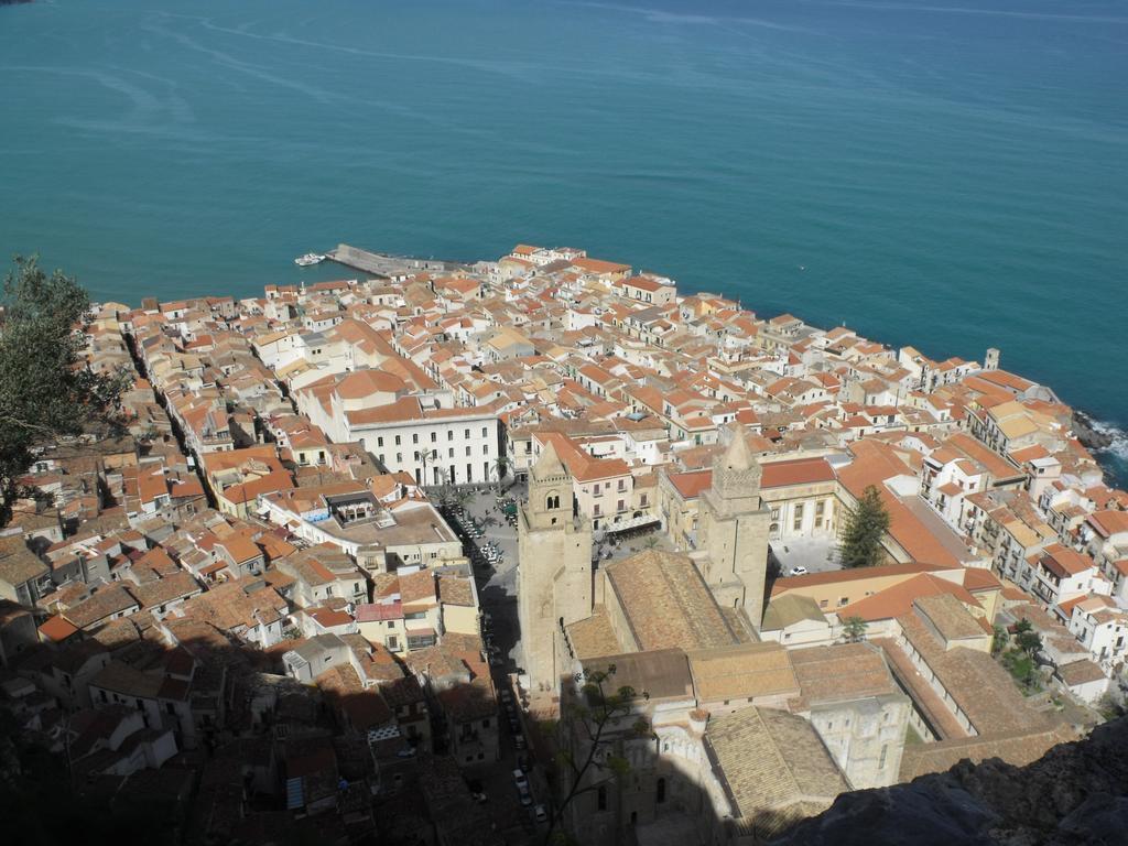 Il Dono Di Atena Apartment Cefalu Exterior photo